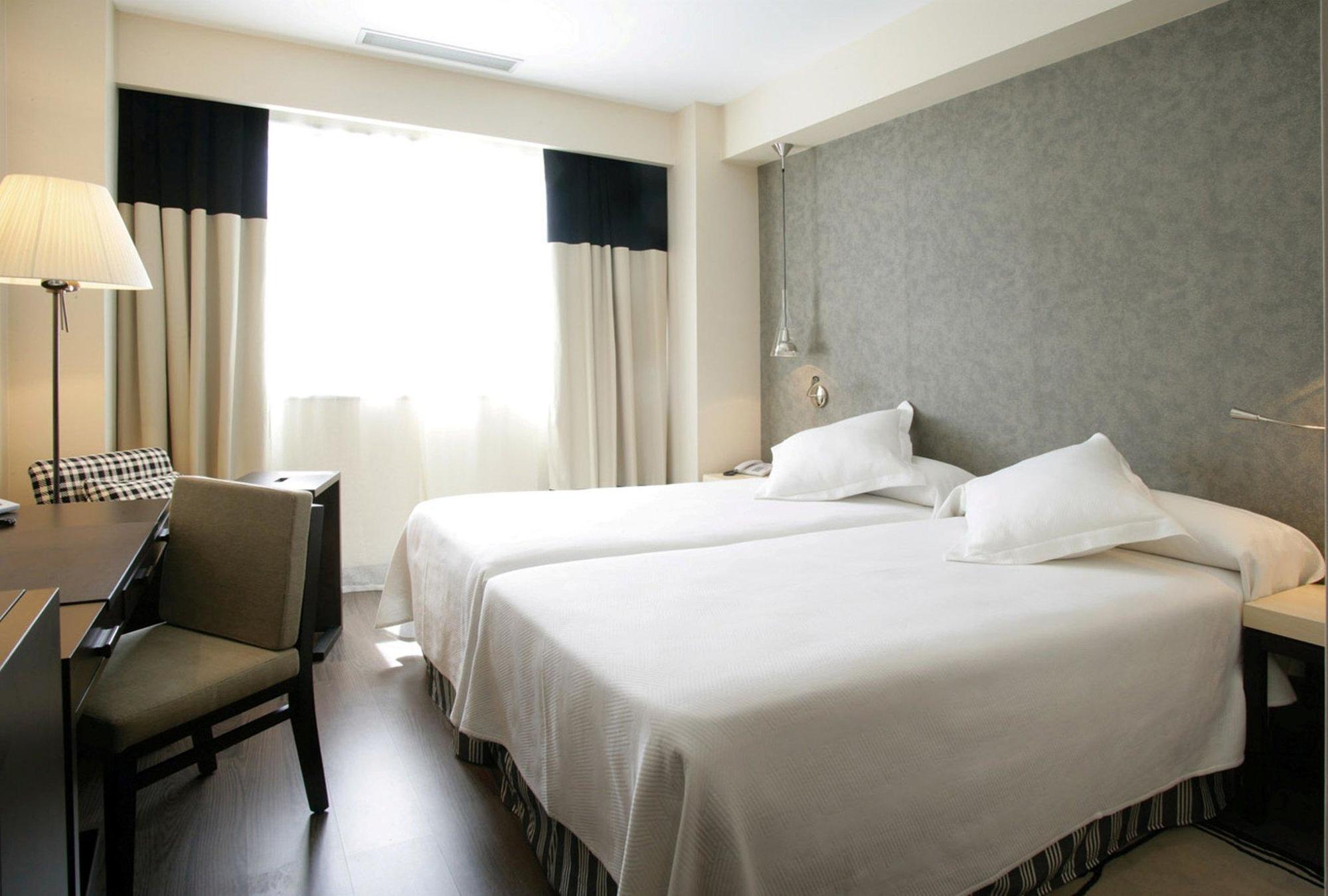 Hotel Nh Alcorcón Esterno foto